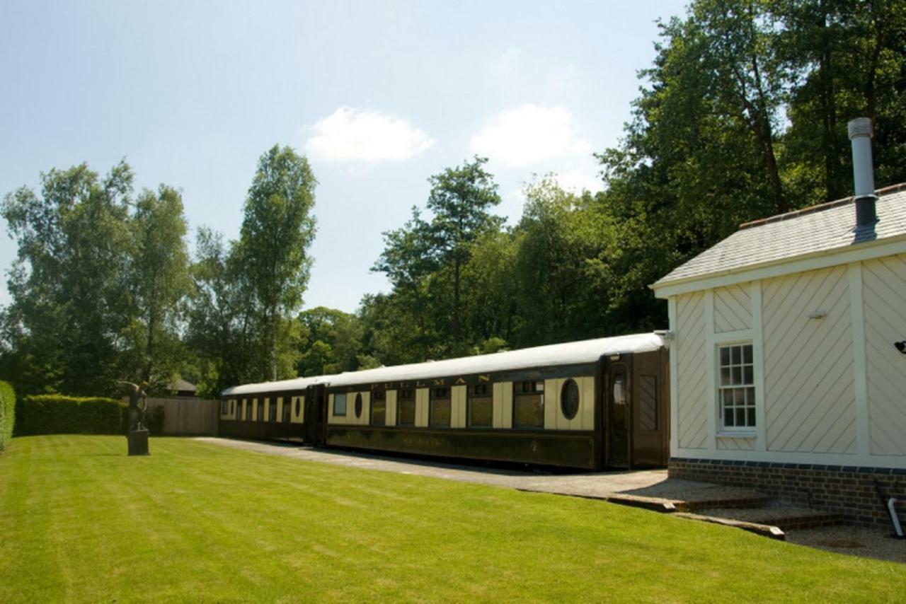 The Old Railway Station Bed & Breakfast Petworth Exterior foto